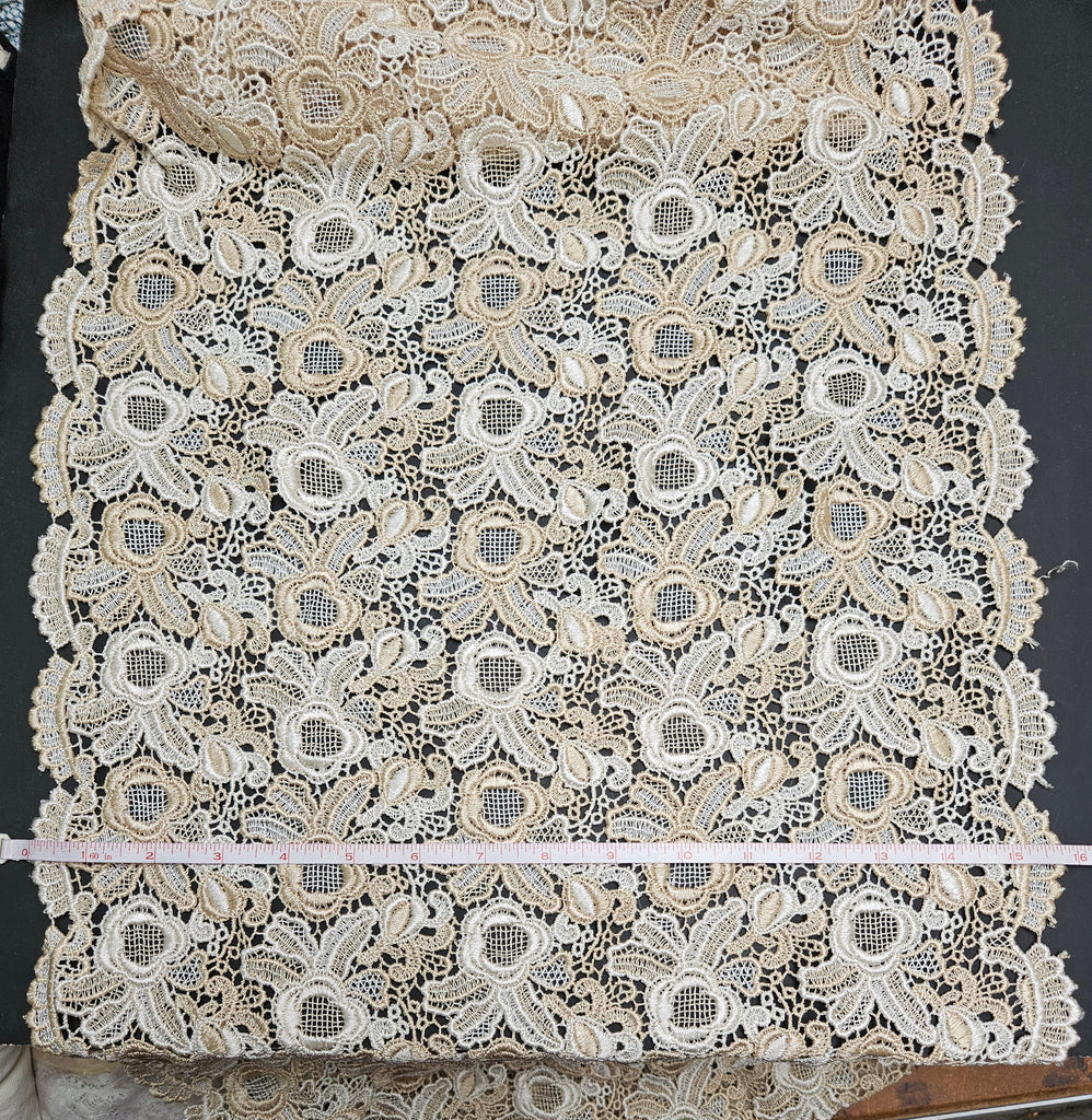 Vintage 2-tone Venise lace