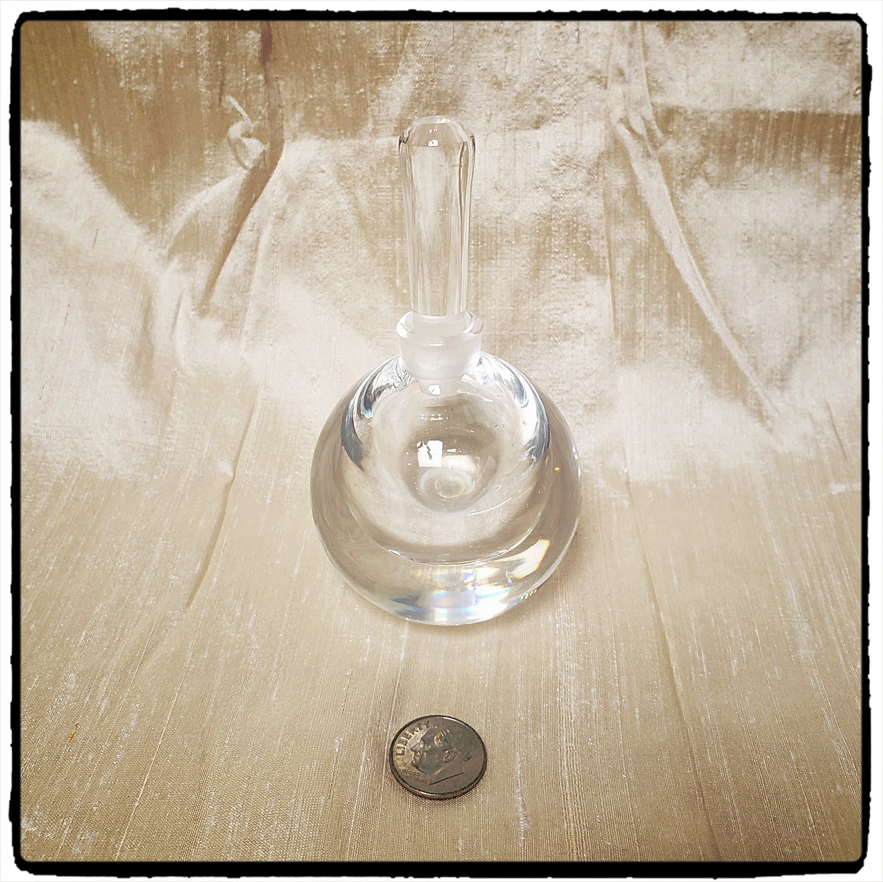 Crystal Perfume bottle-Miniature globe